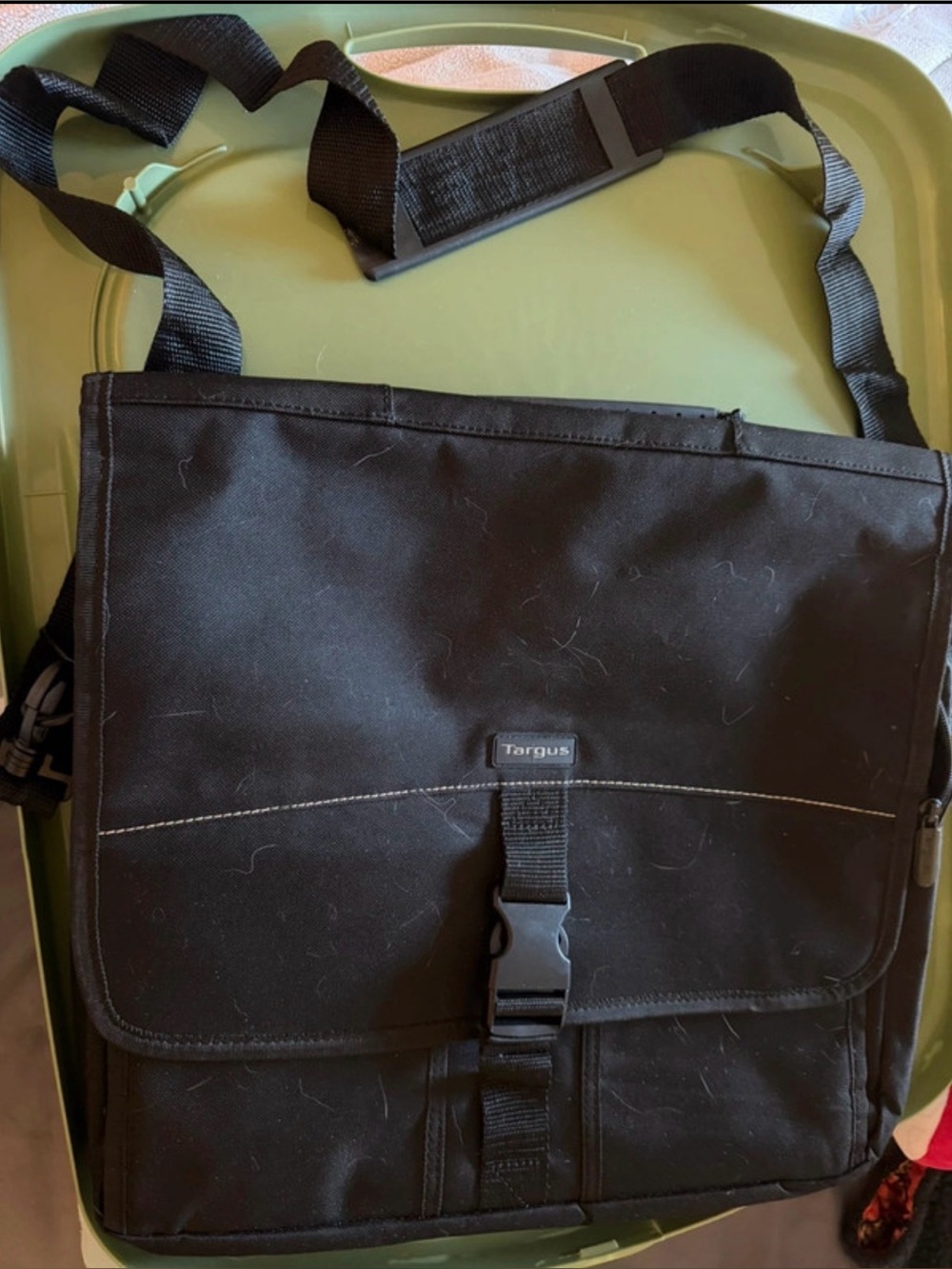 Targus Black laptop Messenger Bag